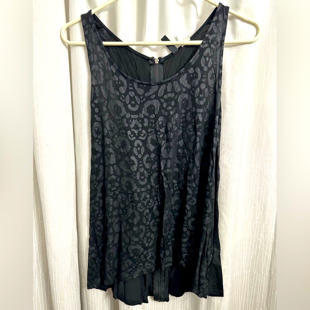 Black cheetah print tank top, zipped back